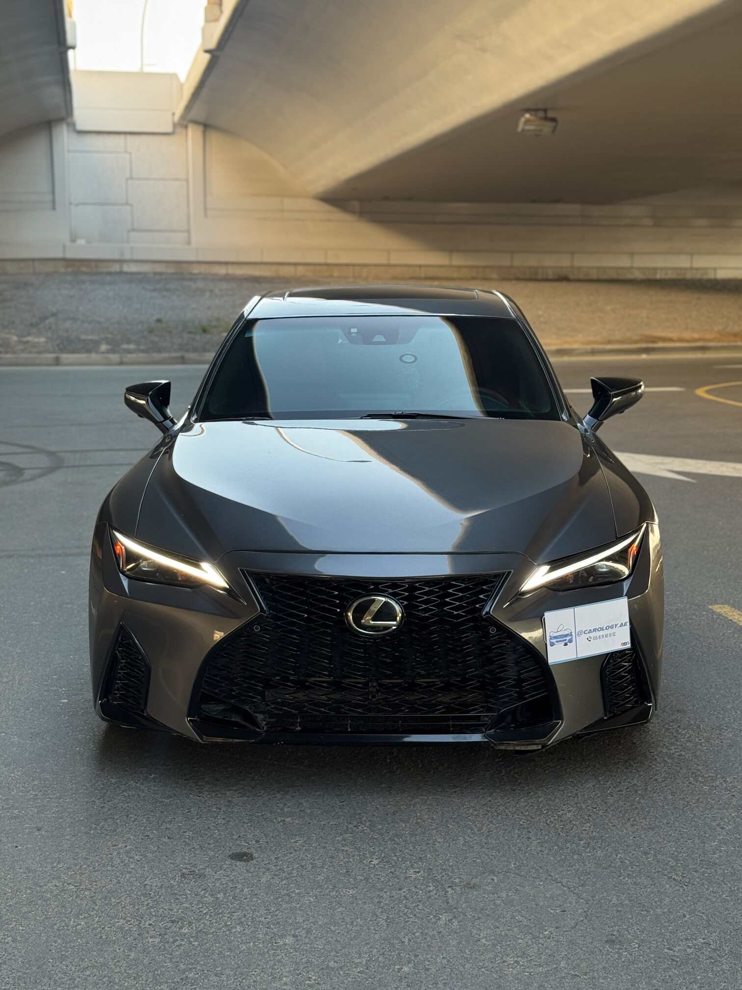 2023 Lexus IS photo 2