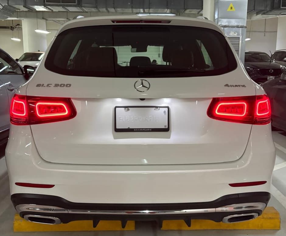 2020 Mercedes-Benz GLC photo 2