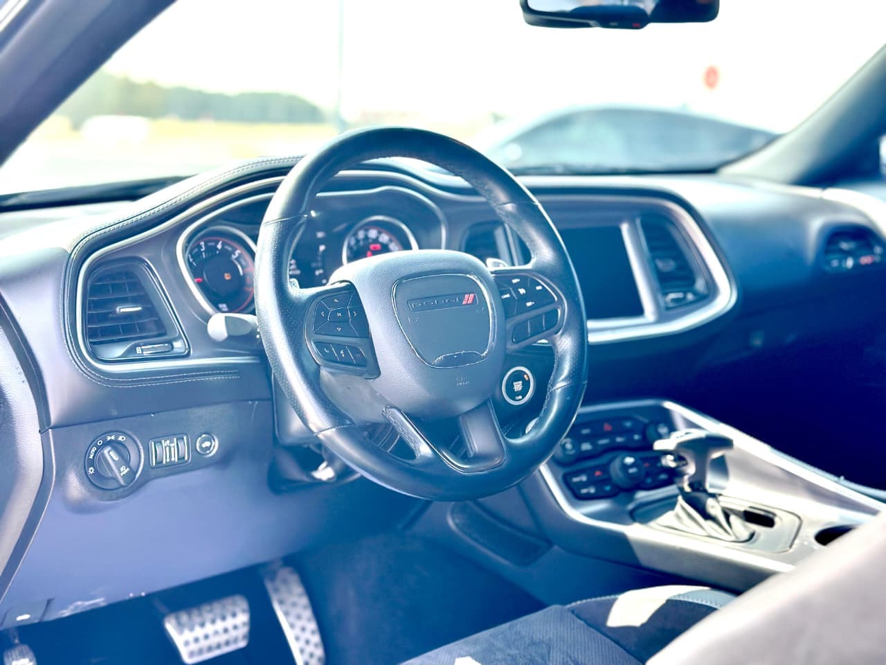 2021 Dodge Challenger photo 5