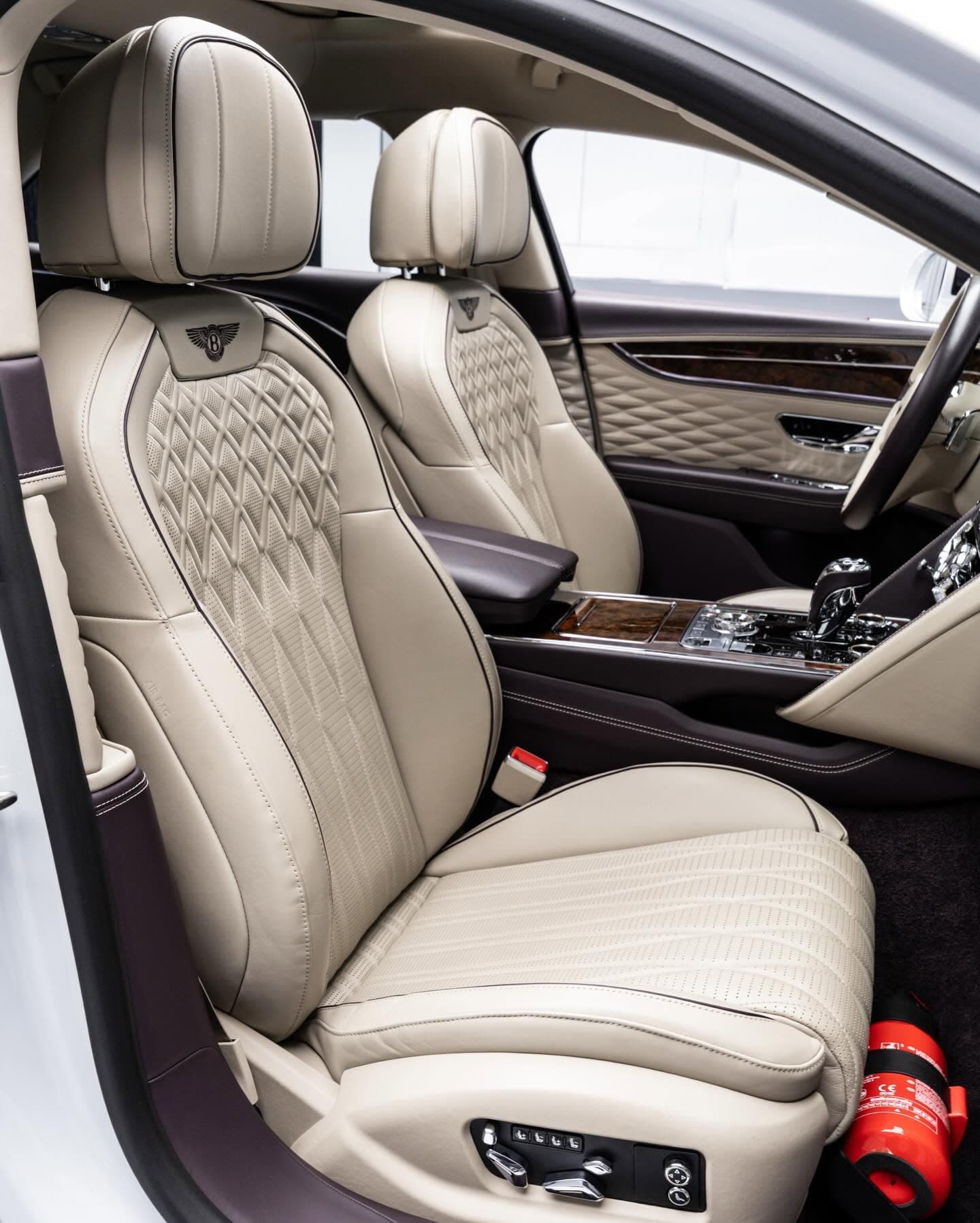 2020 Bentley Flying Spur photo 3