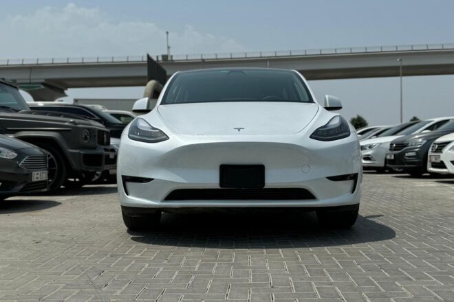 For Sale Tesla Mode Y in Dubai