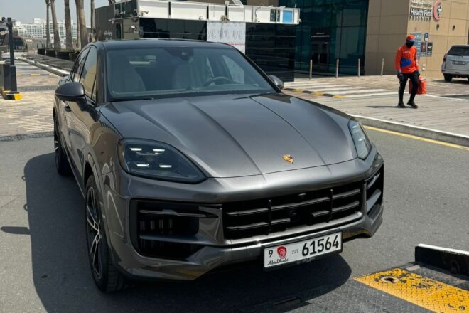 Sale 2024 Porsche Cayenne  