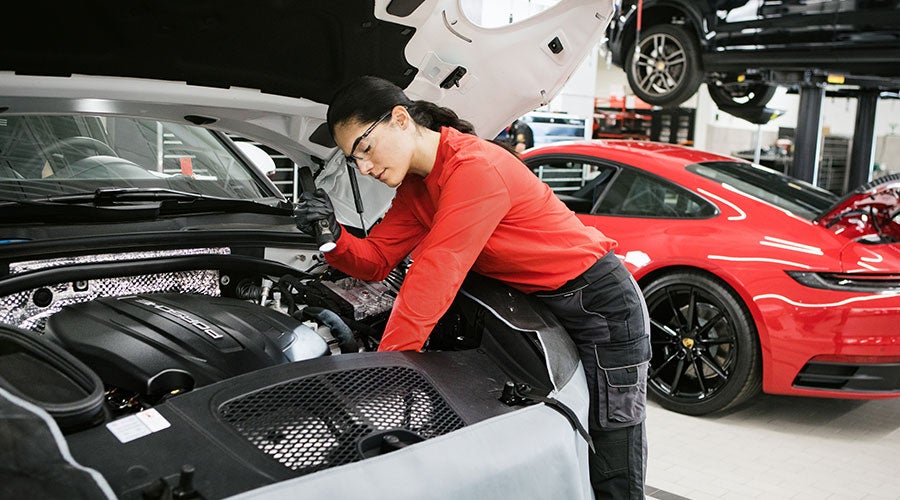 Porsche Oil Change in Dubai