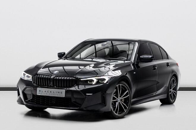 Sale 2023 BMW 330i Engine 2.0 in Dubai