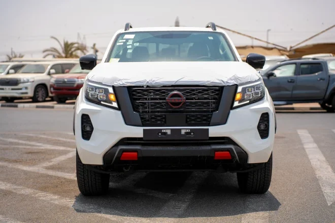 For Export 2025 Nissan Navara