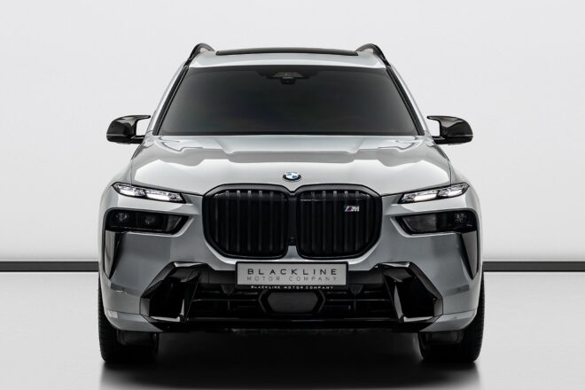 Sale 2024 BMW X7 M60i 4.4 L 4WD in Dubai