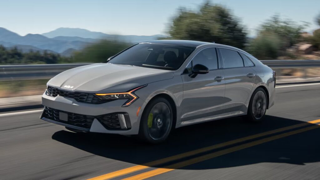 Kia K5 For Sale in Dubai