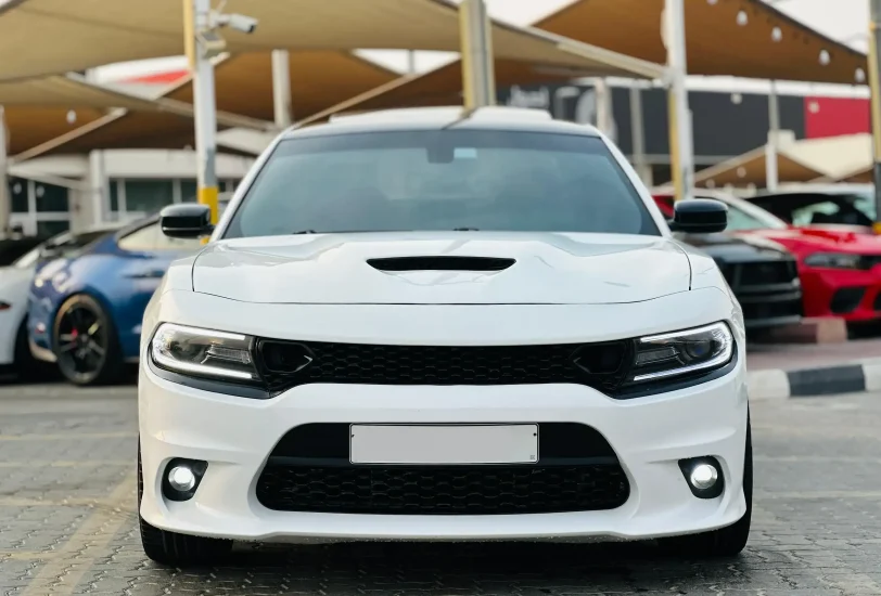 Sale 2019 Dodge Charger SXT in Dubai