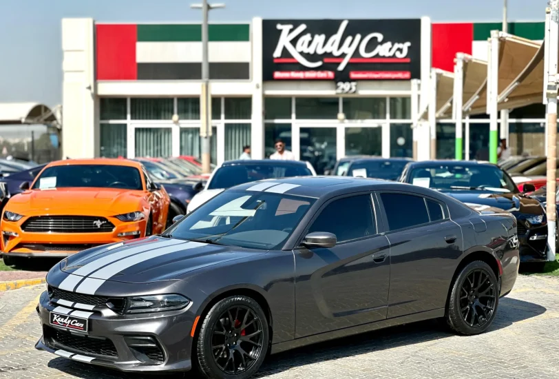 For Sale 2017 Dodge Charger SXT in Sharjah