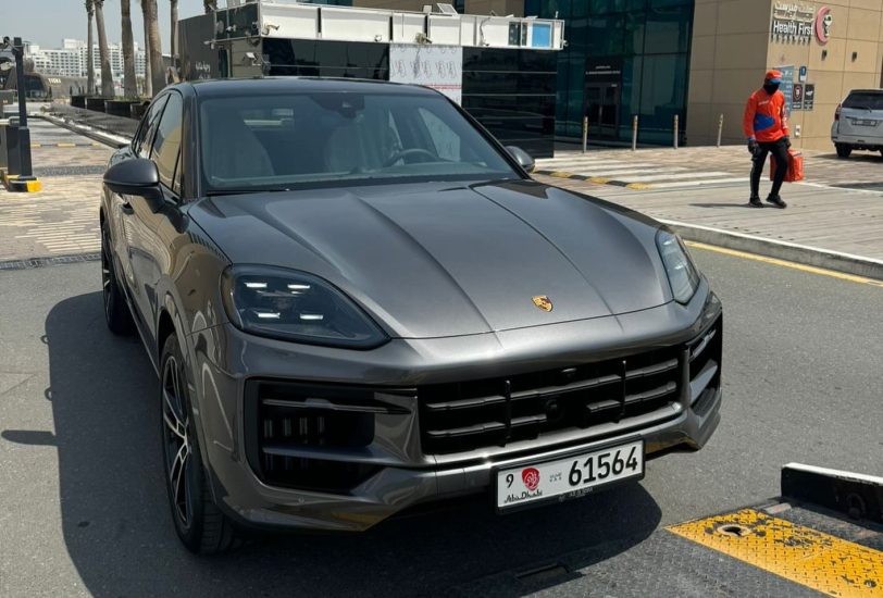 Sale 2024 Porsche Cayenne  