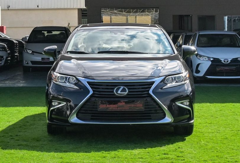 Sale 2017 Lexus ES350 in Sharjah