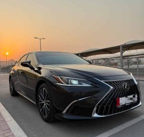 For Sale 2023 Lexus ES350 Platinum – GCC