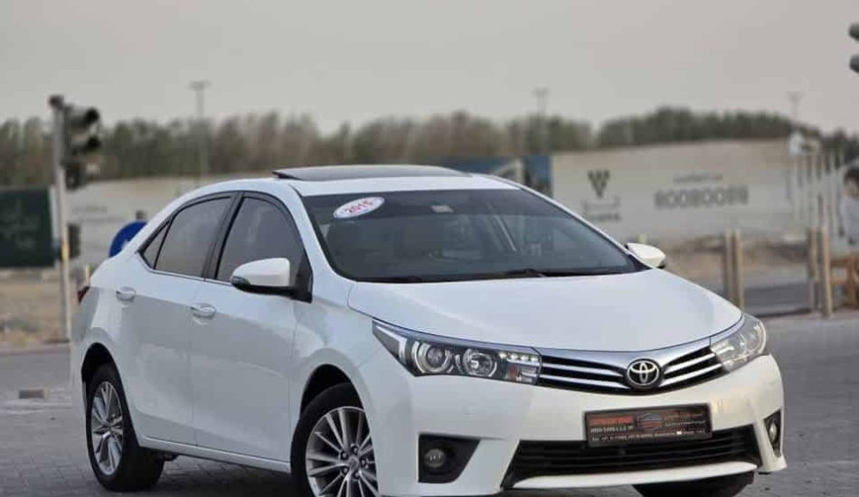 للبيع تويوتا كورولا خليجى رقم 2 موديل 2015