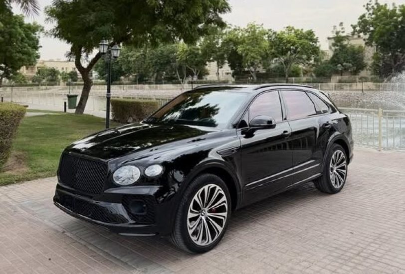 Sale 2022 Bentley Bentayga V8 GCC Specs