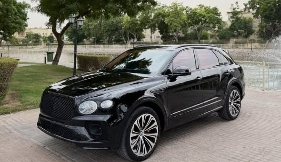 Sale 2022 Bentley Bentayga V8 GCC Specs