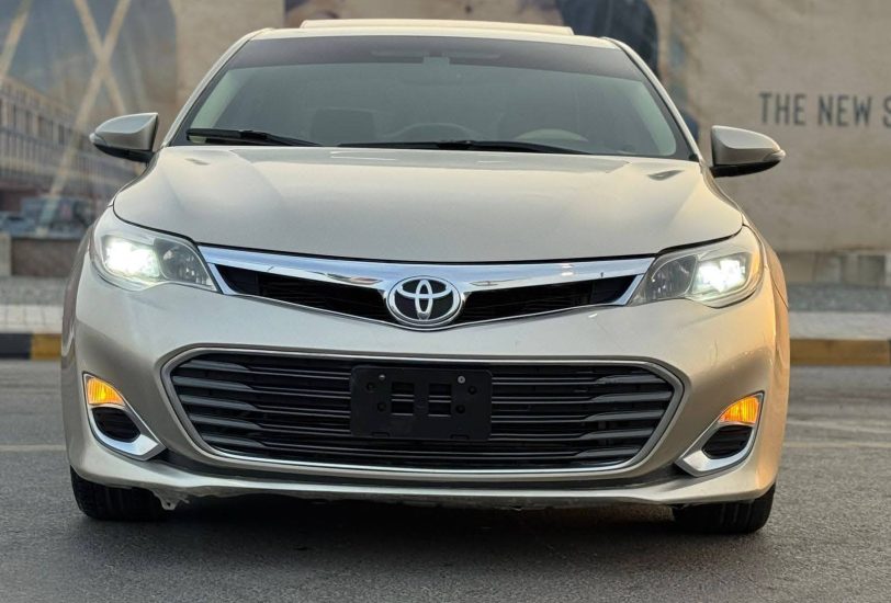 Toyota Avalon 2014 For Sale in Sharjah