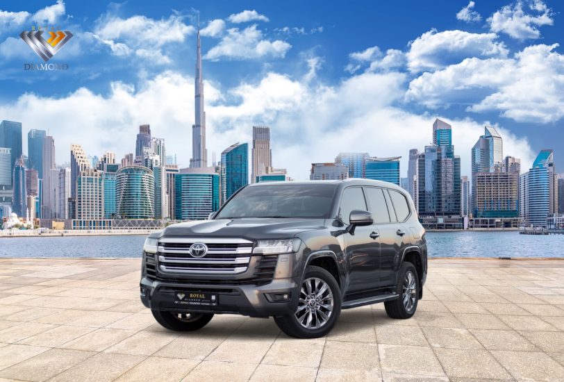 Sale Used Toyota Land Cruiser GXR 2023 Dubai