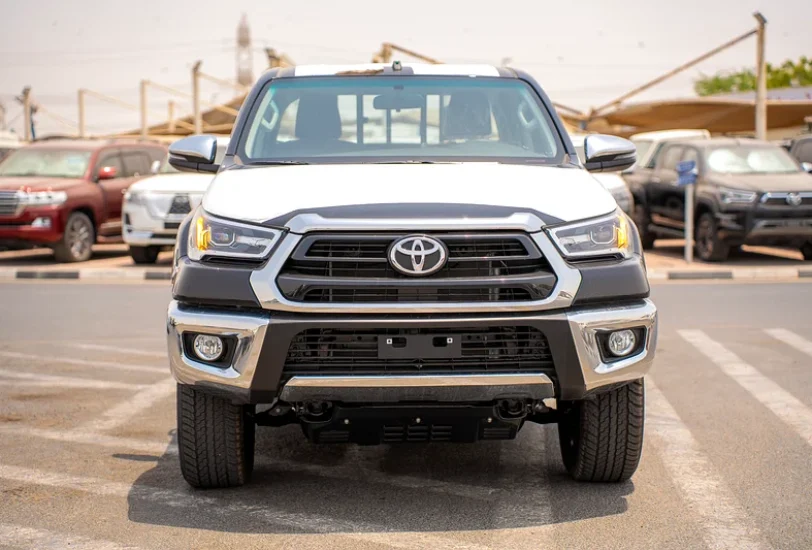 2025 Toyota Hilux SR5 2.7L A/T 4x4 Export