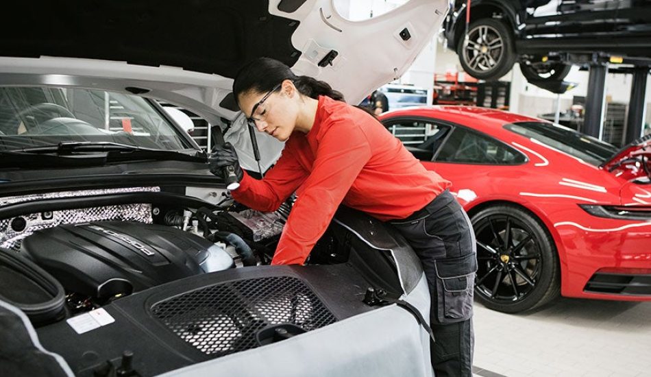 Porsche Oil Change in Dubai