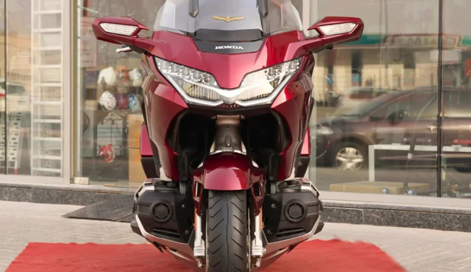 For Sale: 2018 Honda Gold Wing DCT 1800CC Luxury Touring