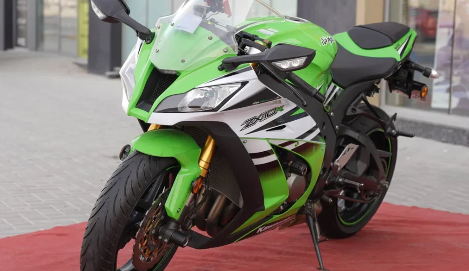 For Sale 2014 Kawasaki Ninja ZX-10R in Dubai
