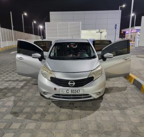 Sale Nissan Versa Note 2015 Model in Dubai