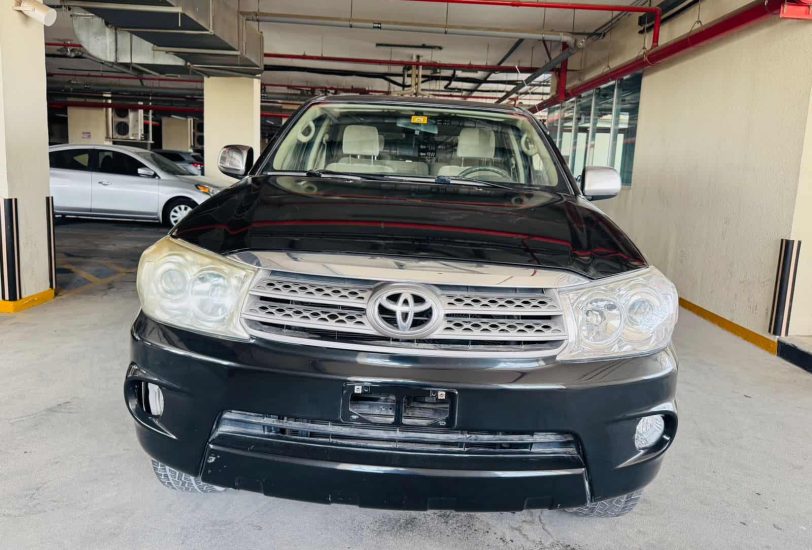For Sale 2010 Toyota Fortuner 2.7L in Dubai