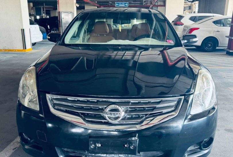 Sale Nissan Altima Full option car