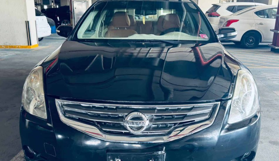 Sale Nissan Altima Full option car