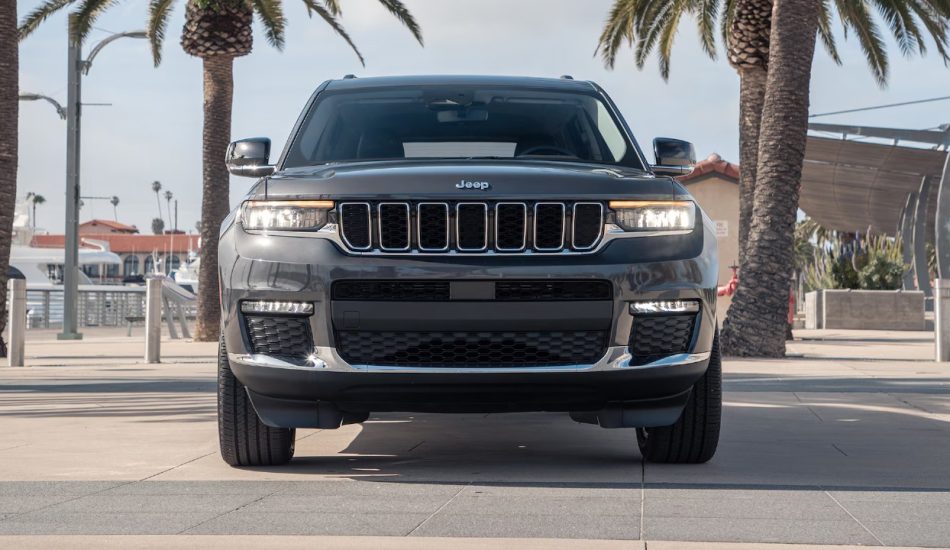 2022 Jeep Grand Cherokee L Limited 4x4 for Sale in Sharjah