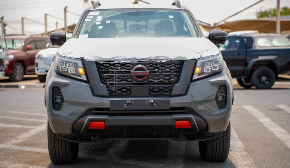 Export 2025 Nissan Navara PRO-4X 4x4 Diesel Pickup Truck