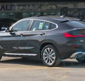 bmw x4 xdrive 30i 2025 black sapphire page 4 1