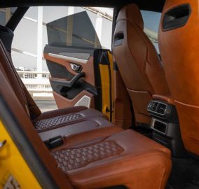 lamborghini urus 2021 6