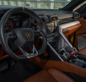lamborghini urus 2021 7
