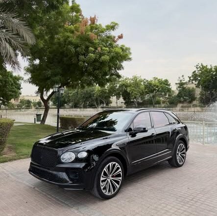 Sale 2022 Bentley Bentayga V8 GCC Specification