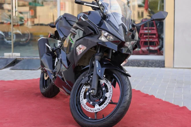 Used 2024 Kawasaki Ninja 500 Sport Bike for Sale